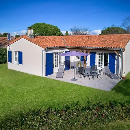 Francecomfort - L'aveneau Vieille Vigne Holiday park *